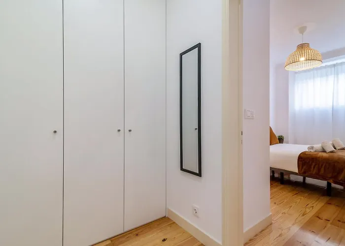 Appartamento Guestready - Dazzling With Private Terrace Lisbona