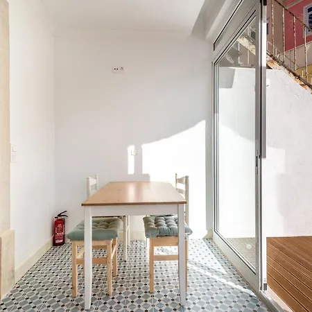 Guestready - Dazzling With Private Terrace Лиссабон