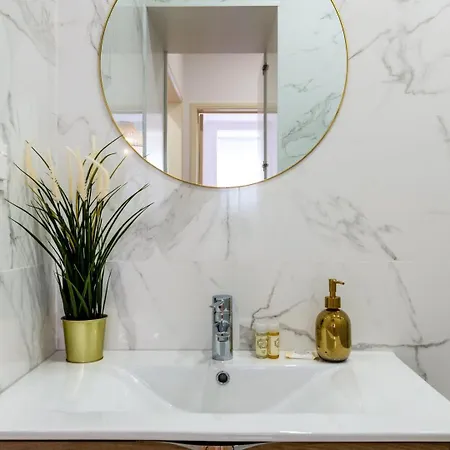 Guestready - Dazzling With Private Terrace Лиссабон